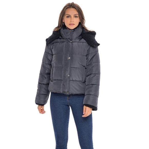Sebby Collection Women's Puffer Jacket
Reversible Cozy Faux Fur Hood
Graphite - Picture 1 of 10